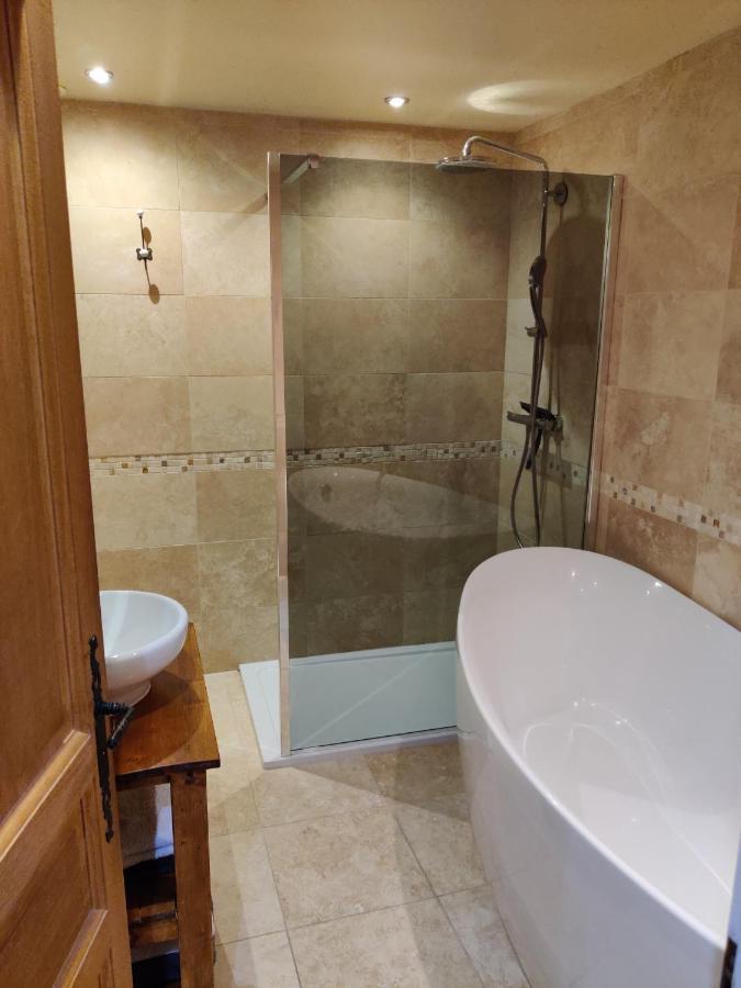 Spacious Ski Chalet In Traditional French Village, Sleeps 8, Four Star With Fibre Broadband Abondance Esterno foto