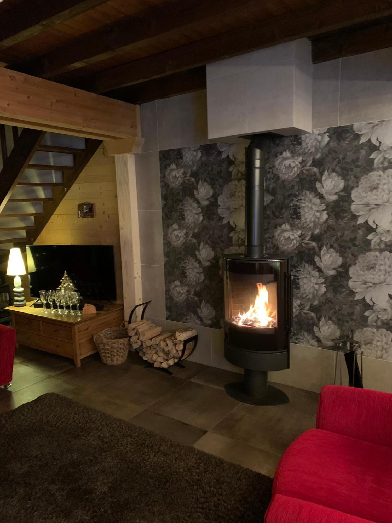 Spacious Ski Chalet In Traditional French Village, Sleeps 8, Four Star With Fibre Broadband Abondance Esterno foto